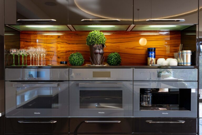 Prodej rodinného domu  6+1, 388 m2, Žermanice , pozemek 7143 m2